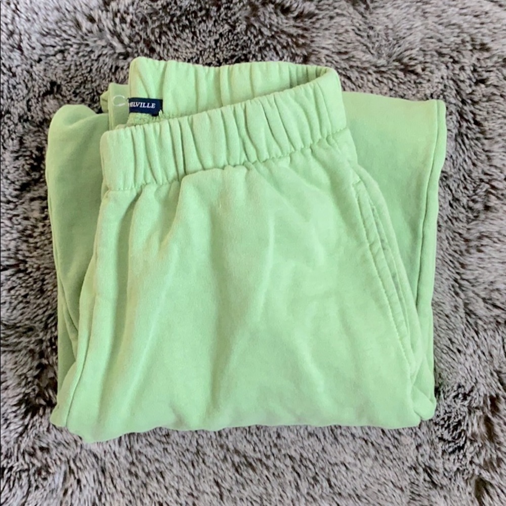 🕊brandy Melville rosas🕊